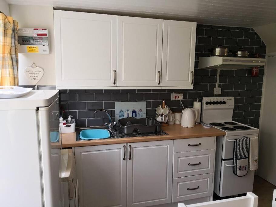 'Le Chalet Ii' Free Unlimited Wifi 2 Bed Chalet House Hodgeston Luaran gambar